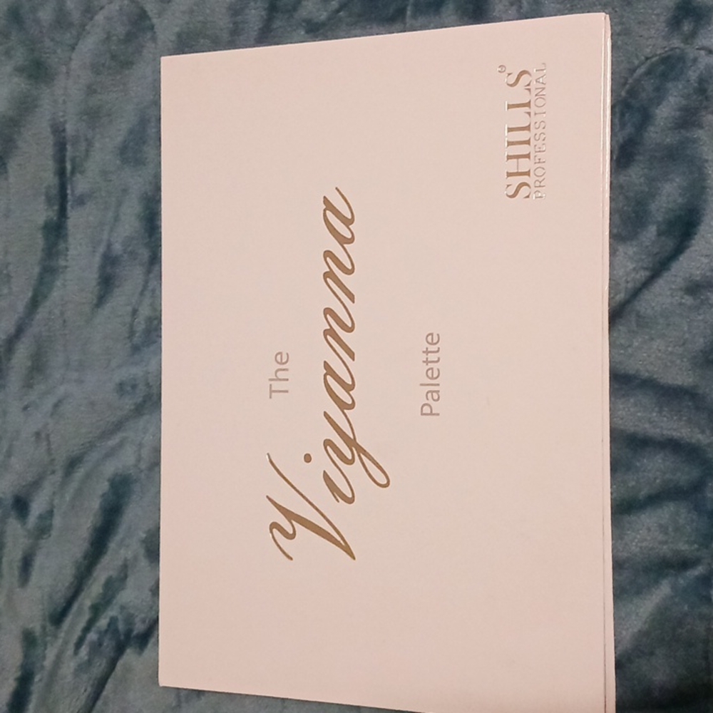 Eyeshadow palette